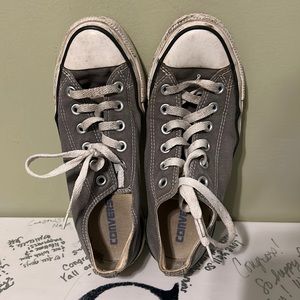 Grey Converse low tops